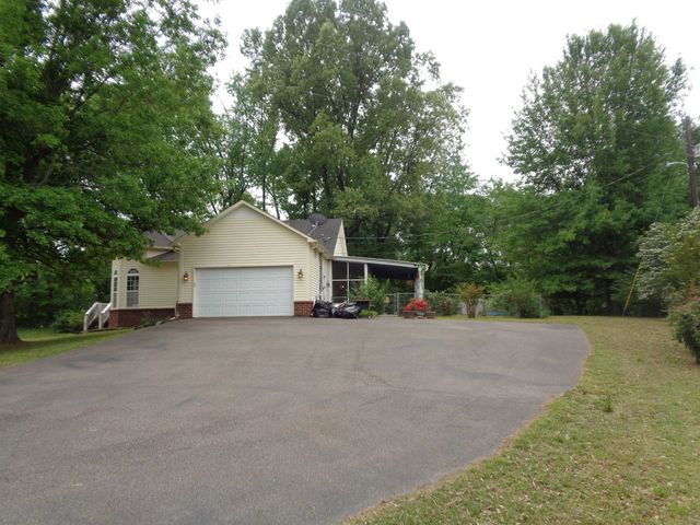 2141 CANDY LN, Burlison, TN 38015