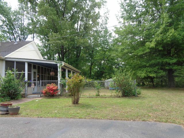 2141 CANDY LN, Burlison, TN 38015