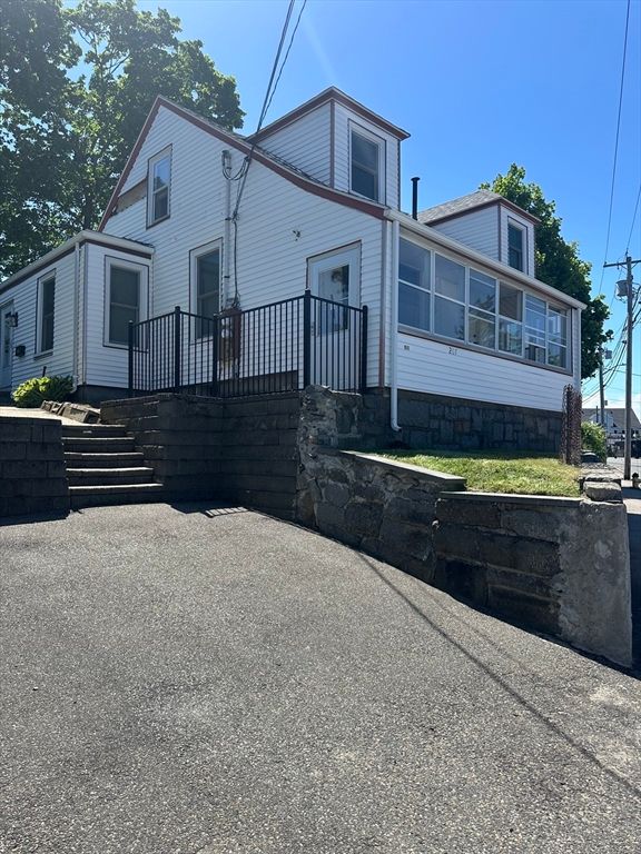 207 Washington St. 1, Quincy, MA 02169