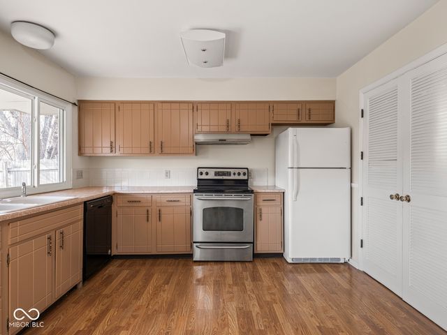 1746 Forsythia Drive, Indianapolis, IN 46219