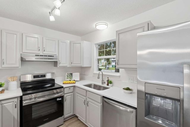 635 6TH AVENUE S, Jacksonville Beach, FL 32250