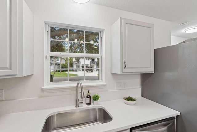 635 6TH AVENUE S, Jacksonville Beach, FL 32250