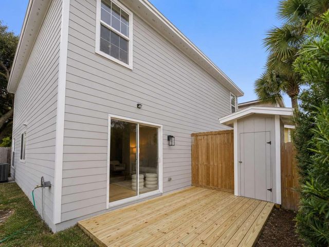 635 6TH AVENUE S, Jacksonville Beach, FL 32250