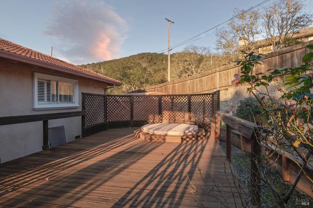 1292 Calle Del Arroyo, Sonoma, CA 95476