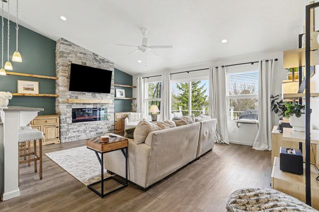 1637 Tea Pond Court, Vicksburg Vllg, MI 49097