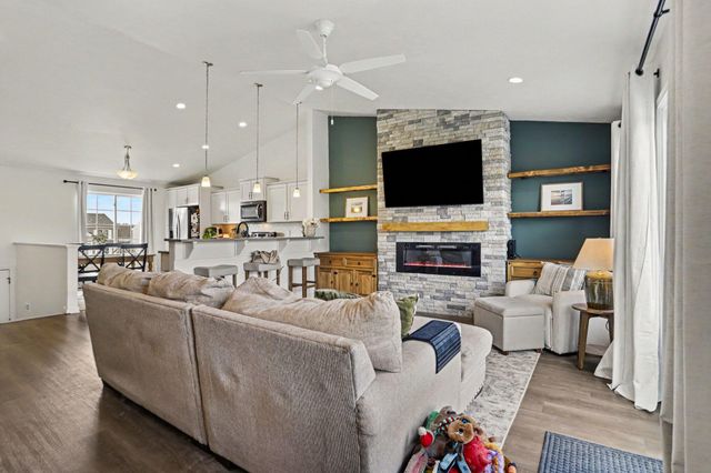 1637 Tea Pond Court, Vicksburg Vllg, MI 49097