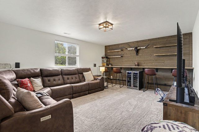 1637 Tea Pond Court, Vicksburg Vllg, MI 49097