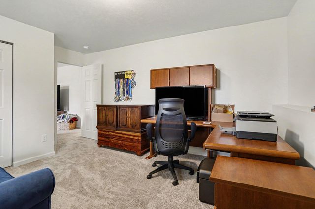 1637 Tea Pond Court, Vicksburg Vllg, MI 49097