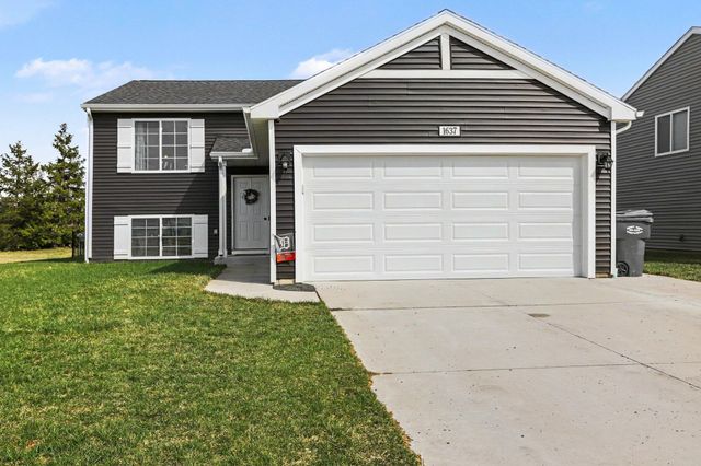 1637 Tea Pond Court, Vicksburg Vllg, MI 49097