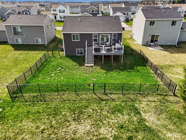 1637 Tea Pond Court, Vicksburg Vllg, MI 49097