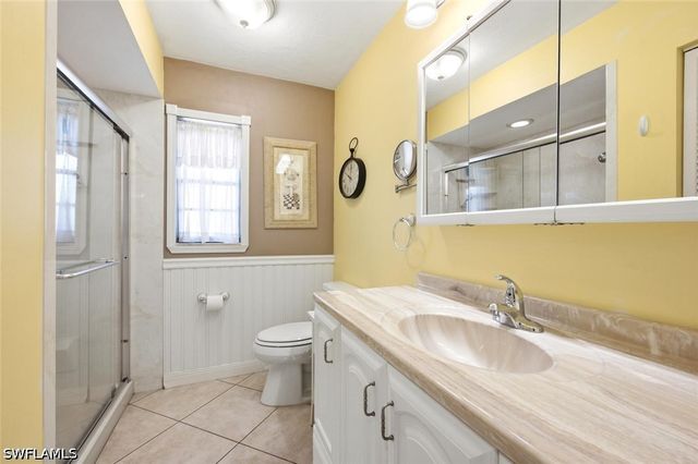 120 Fleur De Lis LN, Naples, FL 34112