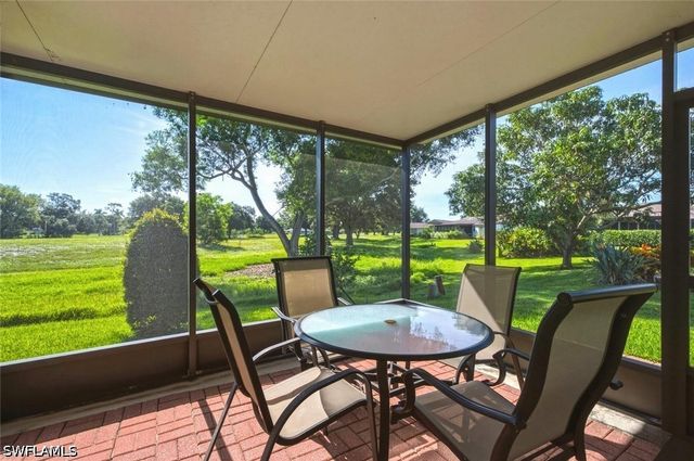 120 Fleur De Lis LN, Naples, FL 34112