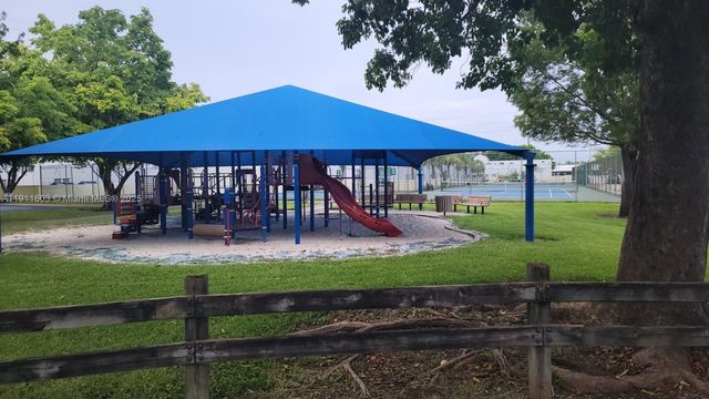 7232 SW 94th Pl E7, Miami, FL 33173