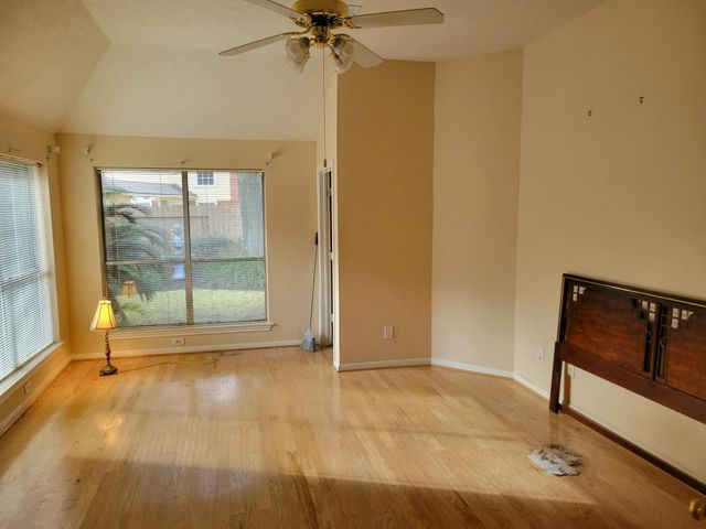 15907 Aberdeen Trails Drive, Houston, TX 77095