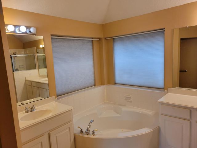 15907 Aberdeen Trails Drive, Houston, TX 77095