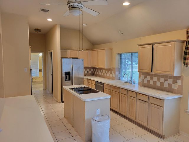 15907 Aberdeen Trails Drive, Houston, TX 77095