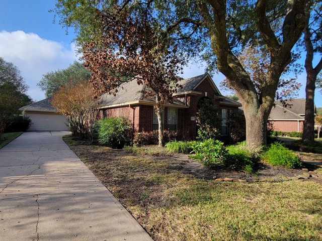 15907 Aberdeen Trails Drive, Houston, TX 77095