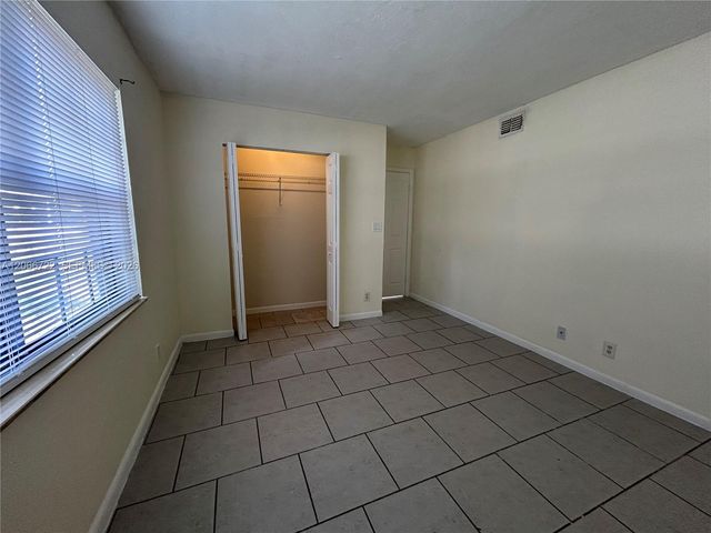 7625 Tam Oshanter Boulevard 102-2, North Lauderdale, FL 33068
