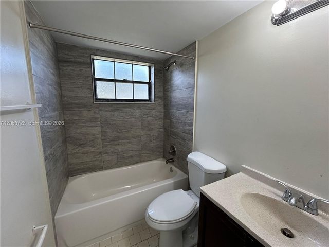 7625 Tam Oshanter Boulevard 102-2, North Lauderdale, FL 33068