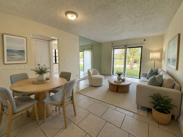 7625 Tam Oshanter Boulevard 102-2, North Lauderdale, FL 33068