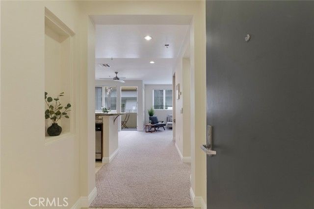 21301 Erwin Street 228, Woodland Hills (los Angeles), CA 91367