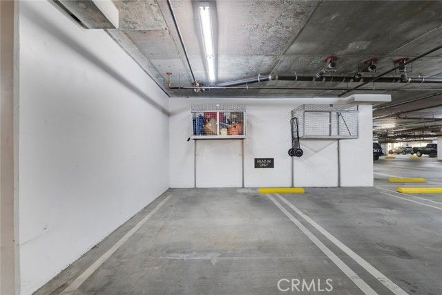 21301 Erwin Street 228, Woodland Hills (los Angeles), CA 91367