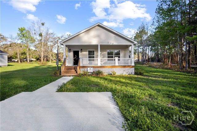 16 SW Pear Street, Ludowici, GA 31316