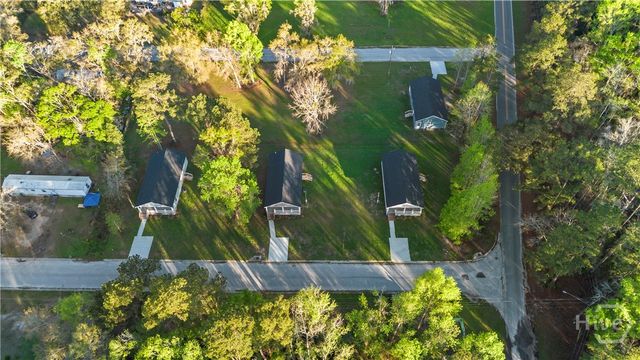 16 SW Pear Street, Ludowici, GA 31316