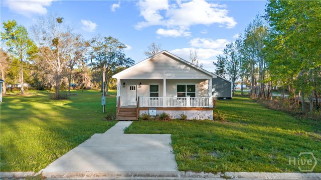 16 SW Pear Street, Ludowici, GA 31316
