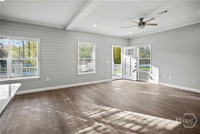 16 SW Pear Street, Ludowici, GA 31316