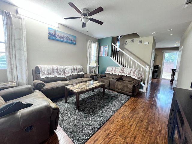 530 Willie Hausey Way, Sacramento, CA 95838