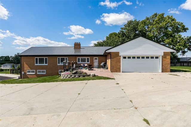 5901 Williams Boulevard SW, Cedar Rapids, IA 52404