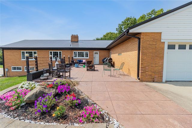 5901 Williams Boulevard SW, Cedar Rapids, IA 52404