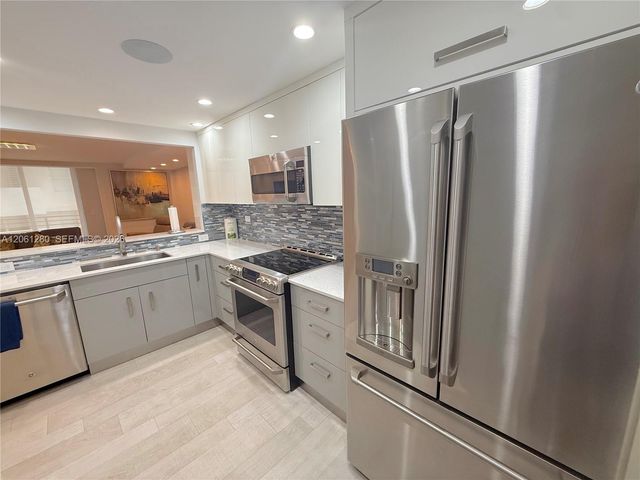 5555 Collins Avenue 12C, Miami Beach, FL 33140