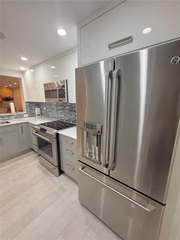 5555 Collins Avenue 12C, Miami Beach, FL 33140