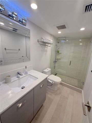 5555 Collins Avenue 12C, Miami Beach, FL 33140