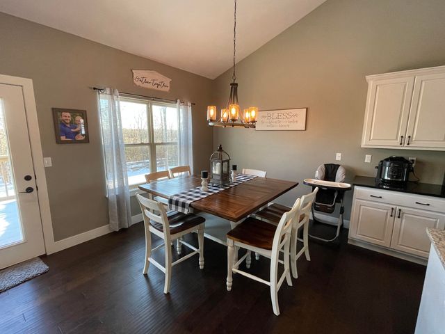 440 Flat Tops Drive, Forsyth, MO 65653