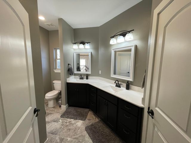 440 Flat Tops Drive, Forsyth, MO 65653