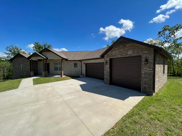 440 Flat Tops Drive, Forsyth, MO 65653