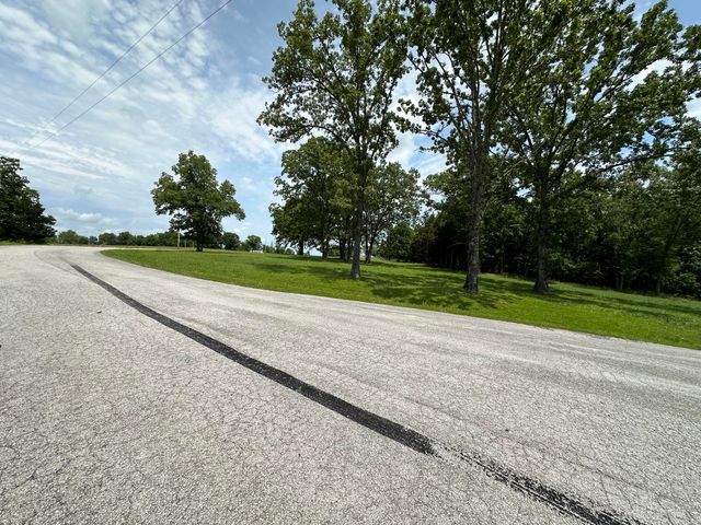 440 Flat Tops Drive, Forsyth, MO 65653