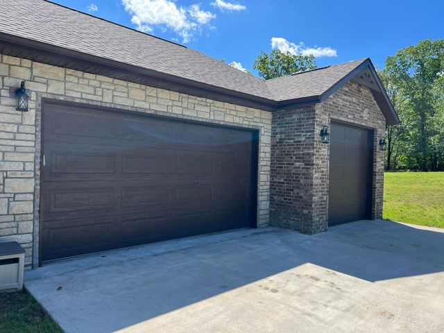 440 Flat Tops Drive, Forsyth, MO 65653