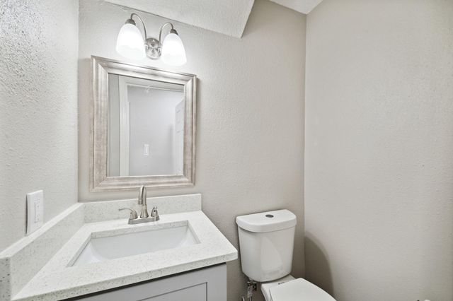 11883 Algonquin Drive, Houston, TX 77089