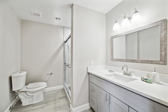 11883 Algonquin Drive, Houston, TX 77089