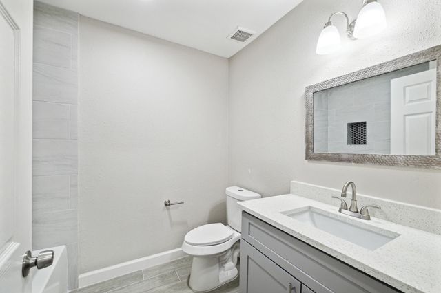 11883 Algonquin Drive, Houston, TX 77089