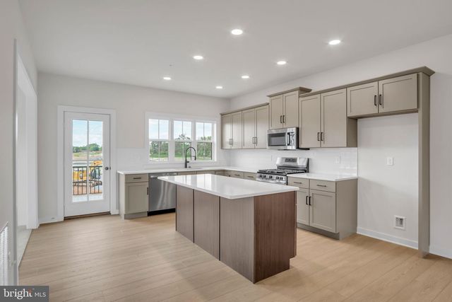 194 TRAILSIDE COURT, Lebanon, PA 17042
