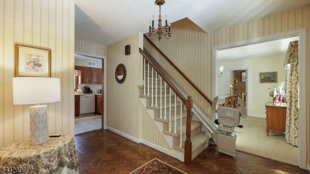 21 Lenape Trl, Warren Twp., NJ 07059