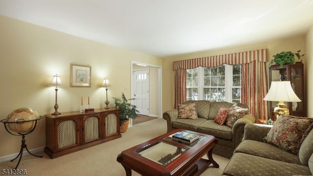 21 Lenape Trl, Warren Twp., NJ 07059