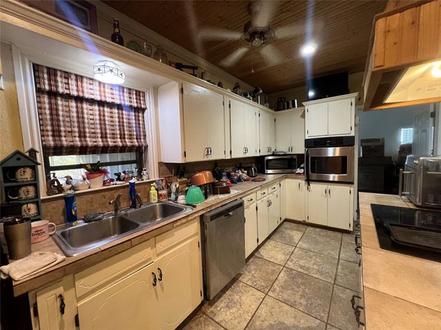 515 Iron Bridge, Lorena, TX 76655