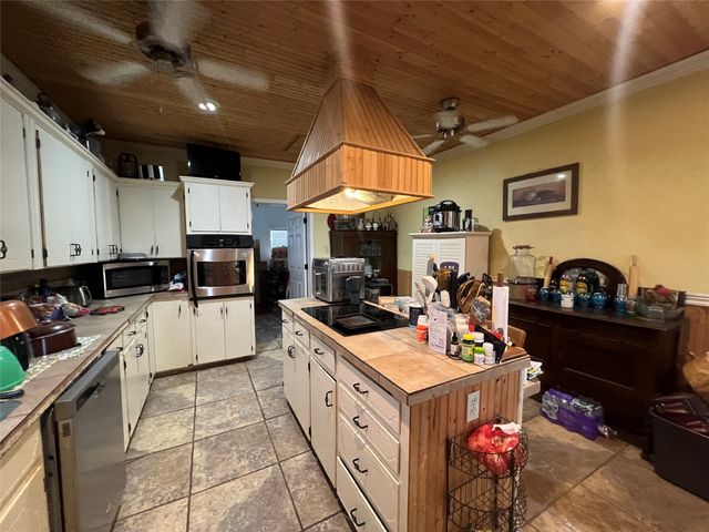 515 Iron Bridge, Lorena, TX 76655