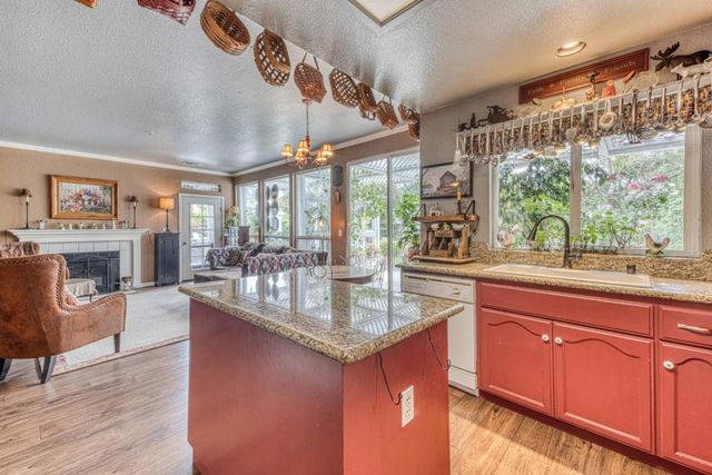 11 Newington Circle, Salinas, CA 93906
